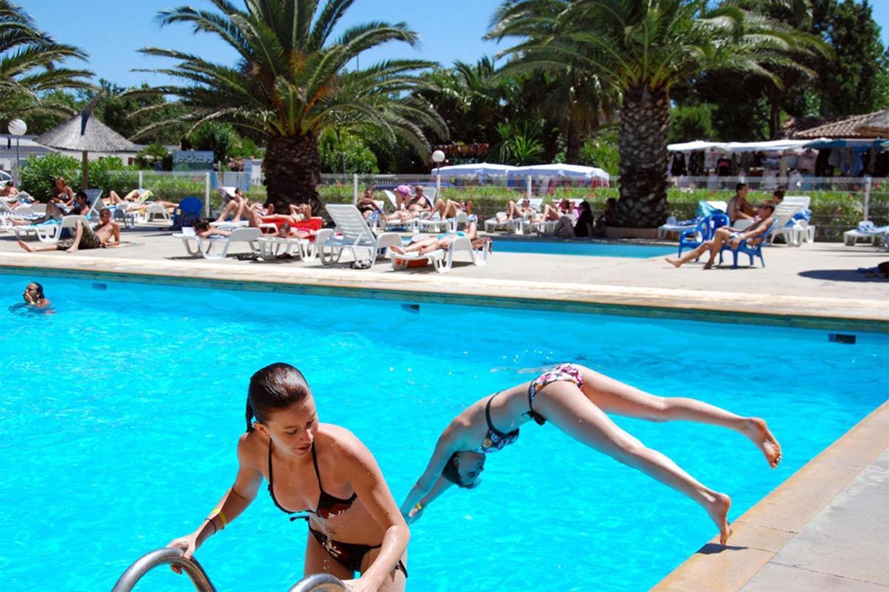 Vias-Plage Camping Les Salisses Quality Holidays Bagian luar foto