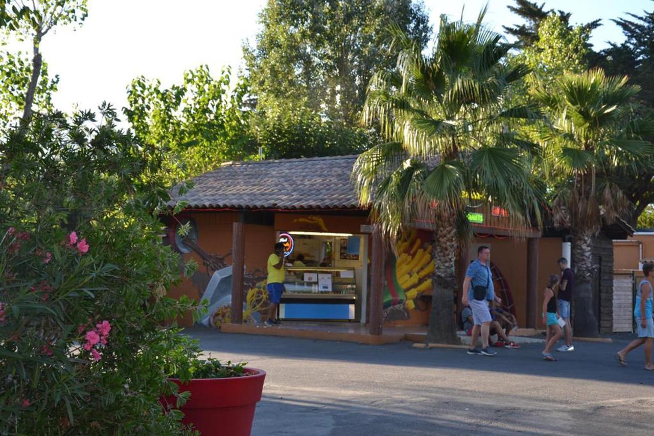 Vias-Plage Camping Les Salisses Quality Holidays Bagian luar foto
