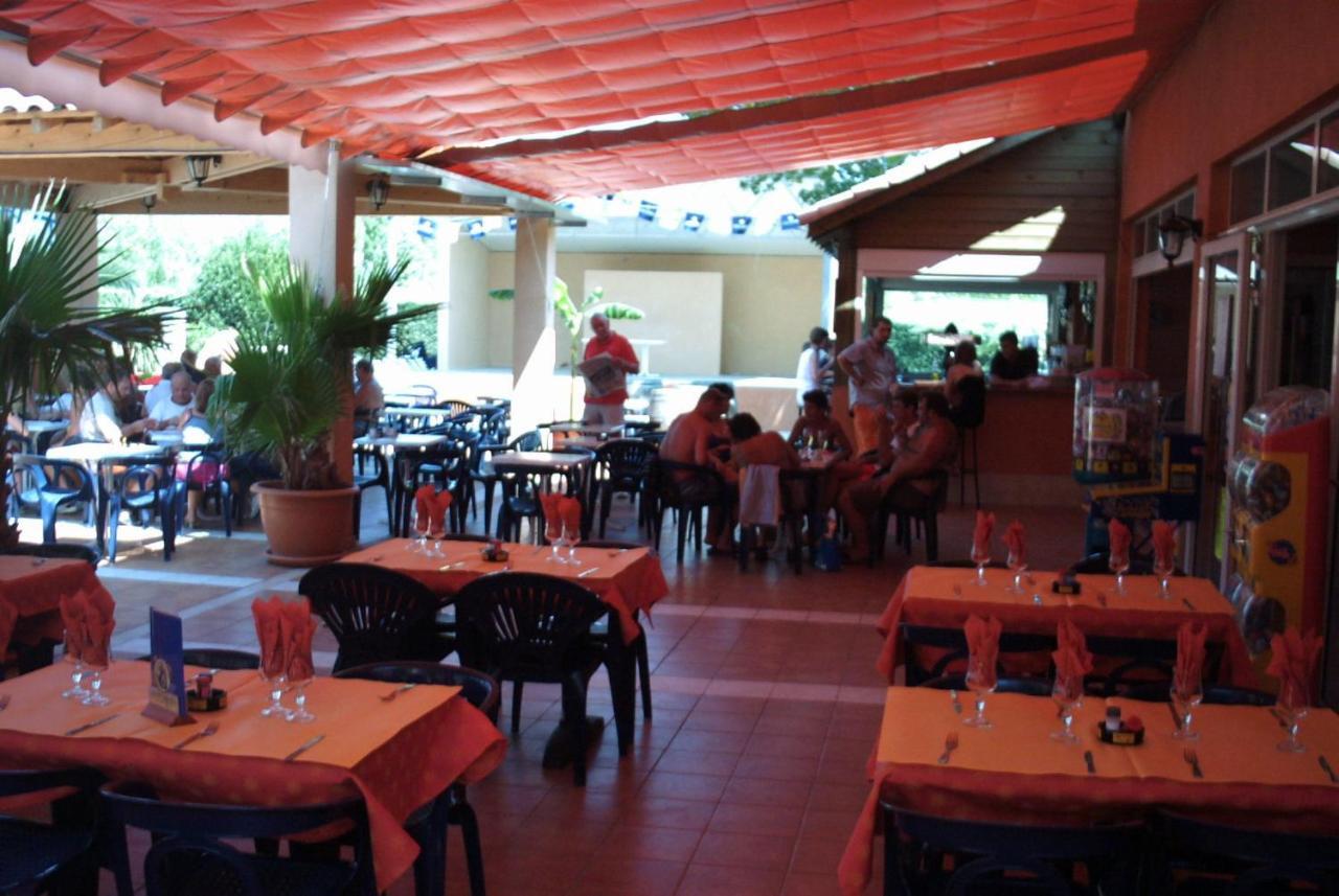 Vias-Plage Camping Les Salisses Quality Holidays Bagian luar foto
