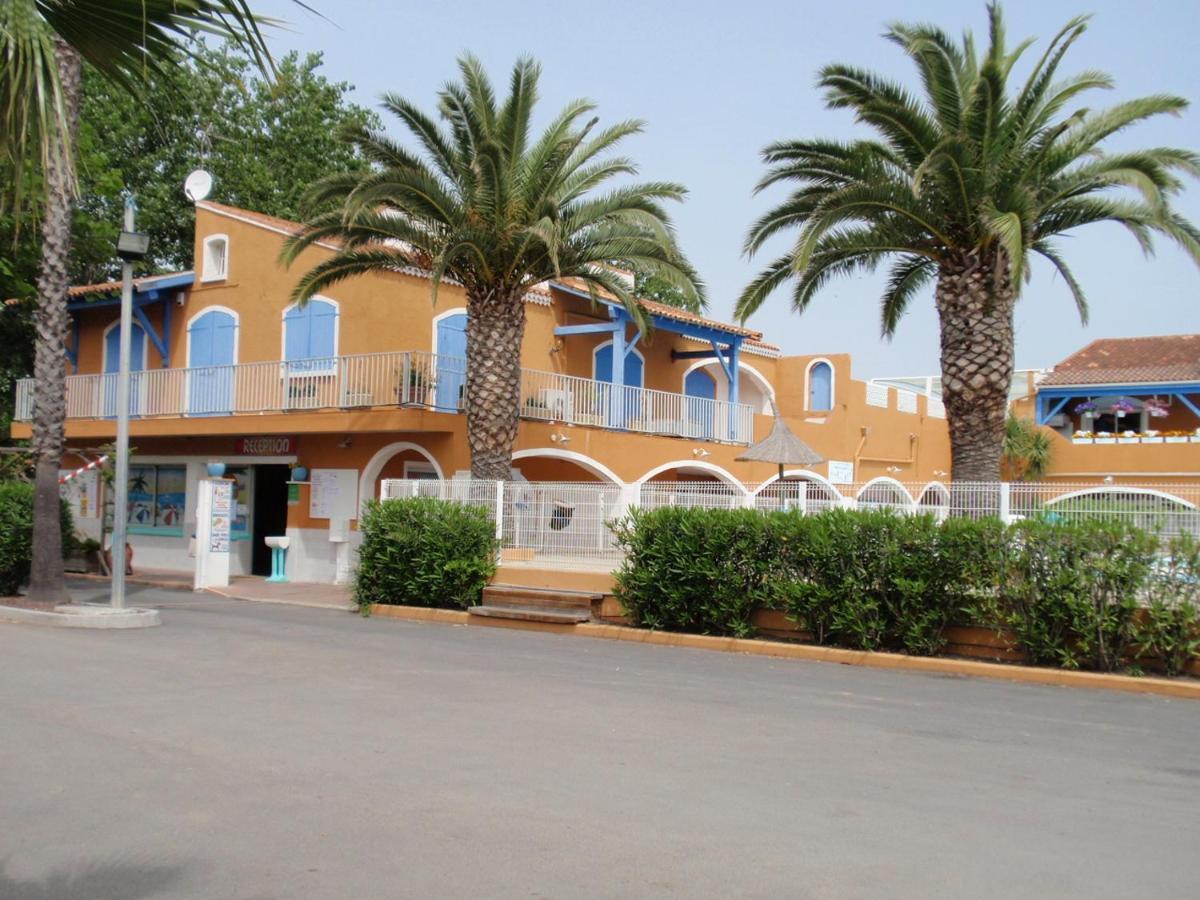 Vias-Plage Camping Les Salisses Quality Holidays Bagian luar foto