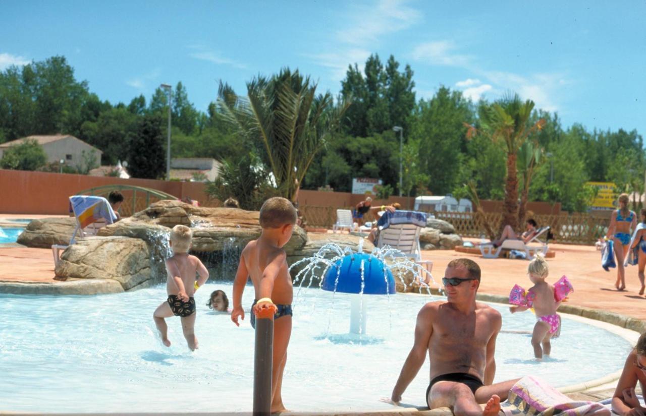 Vias-Plage Camping Les Salisses Quality Holidays Bagian luar foto