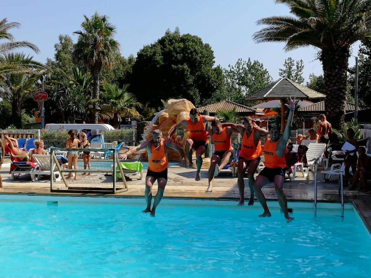 Vias-Plage Camping Les Salisses Quality Holidays Bagian luar foto