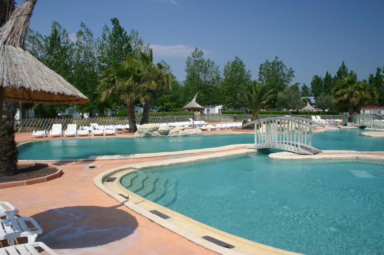 Vias-Plage Camping Les Salisses Quality Holidays Bagian luar foto